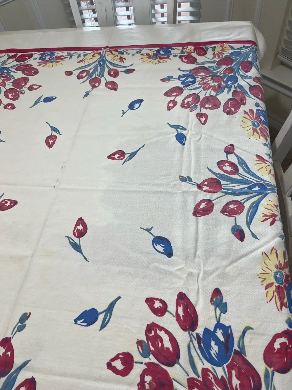 Vintage Tablecloth Floral 54